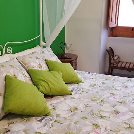 Amanda'S Dream Apartment Taranto Luaran gambar