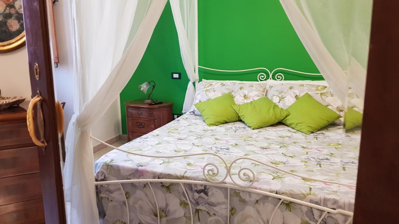 Amanda'S Dream Apartment Taranto Luaran gambar