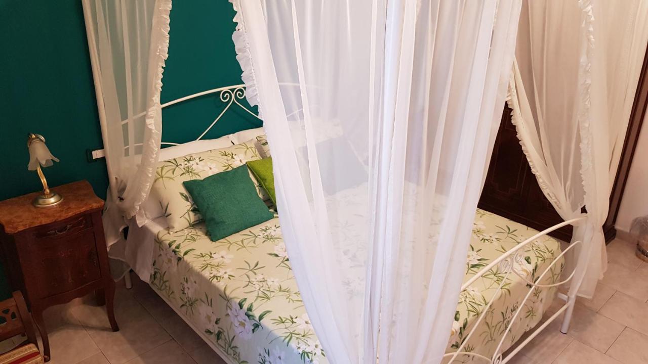 Amanda'S Dream Apartment Taranto Luaran gambar