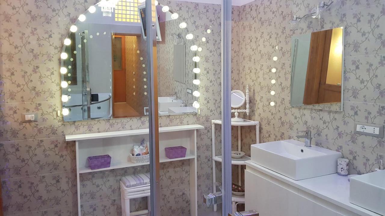 Amanda'S Dream Apartment Taranto Luaran gambar