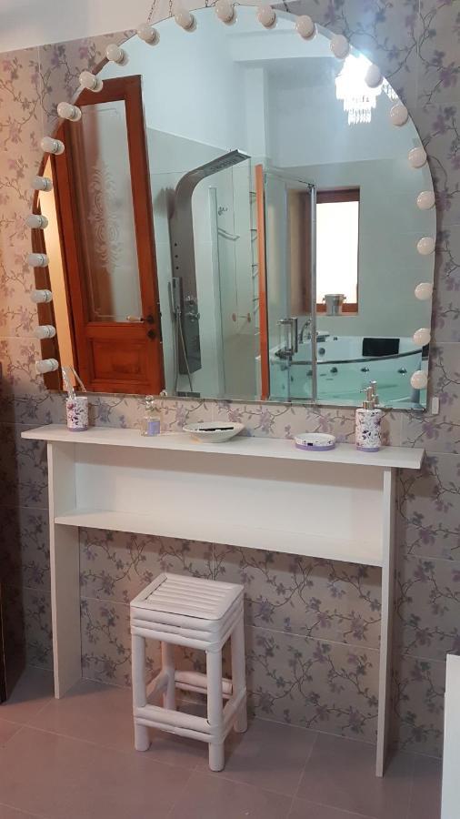 Amanda'S Dream Apartment Taranto Luaran gambar