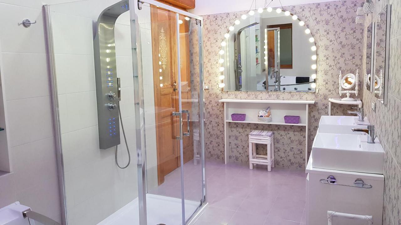 Amanda'S Dream Apartment Taranto Luaran gambar