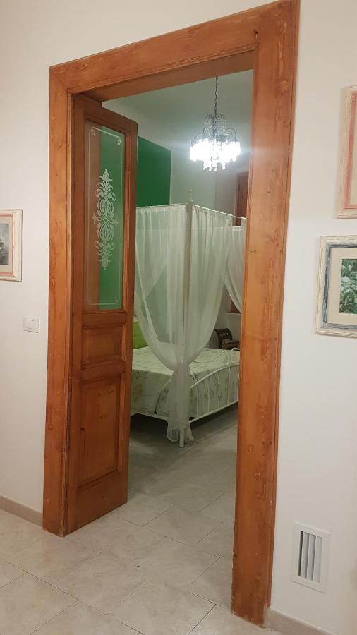 Amanda'S Dream Apartment Taranto Luaran gambar