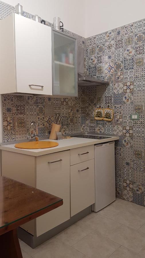 Amanda'S Dream Apartment Taranto Luaran gambar